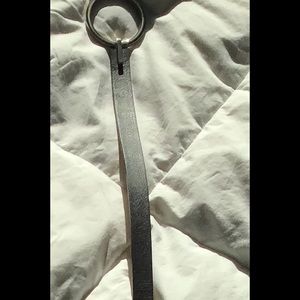 Talbots Black Leather Belt w Round Silver Buckle